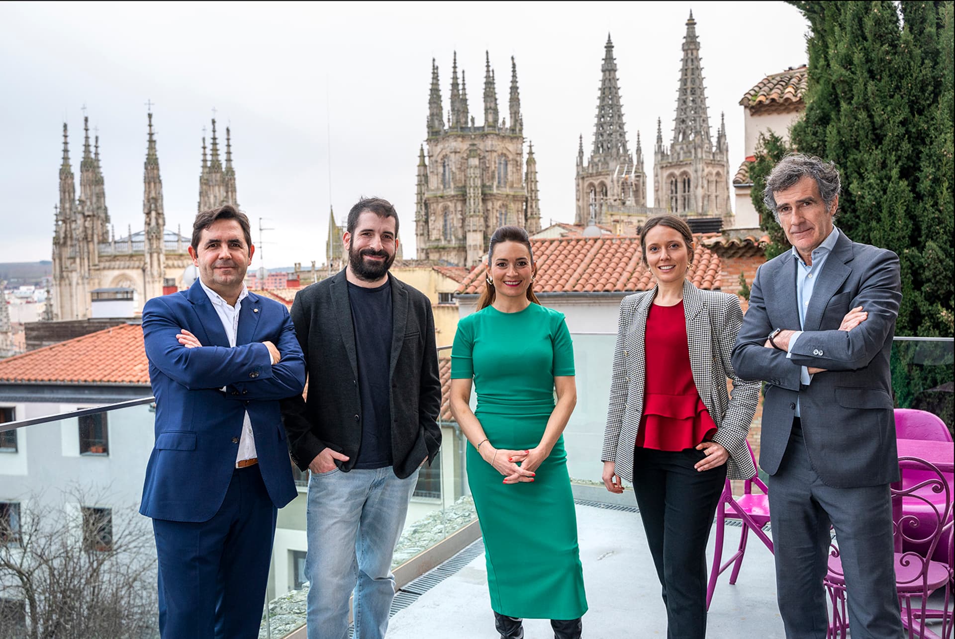 Ponentes y organizadores de la charla sobre IA para DIRCOM